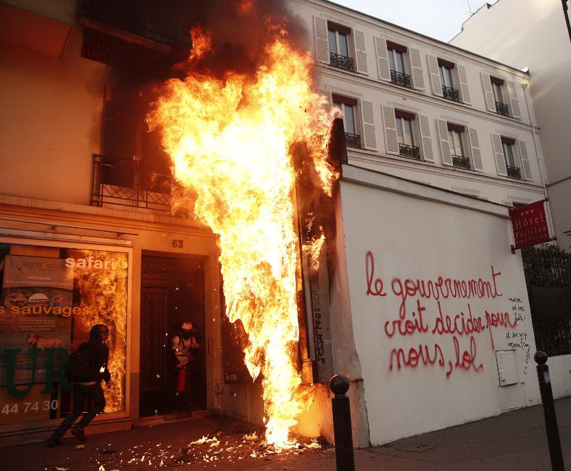 SCONTRI_PARIGI Riot sciopero riot